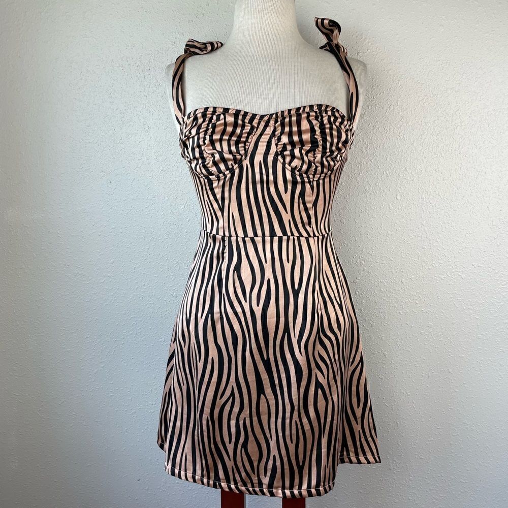 Lioness Midi Skirt Size S EUC